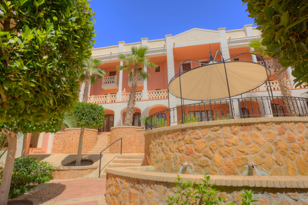 DSG-Photos-133-HarbourLights-ExternalFront