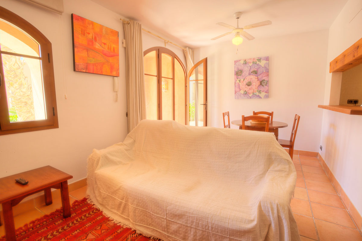 DSG-Photos-133-HarbourLights-LivingRoomB