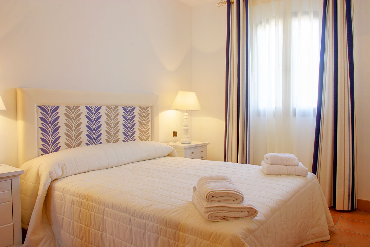 DSG-Photos-135-Harbour-Lights-Bedroom1a